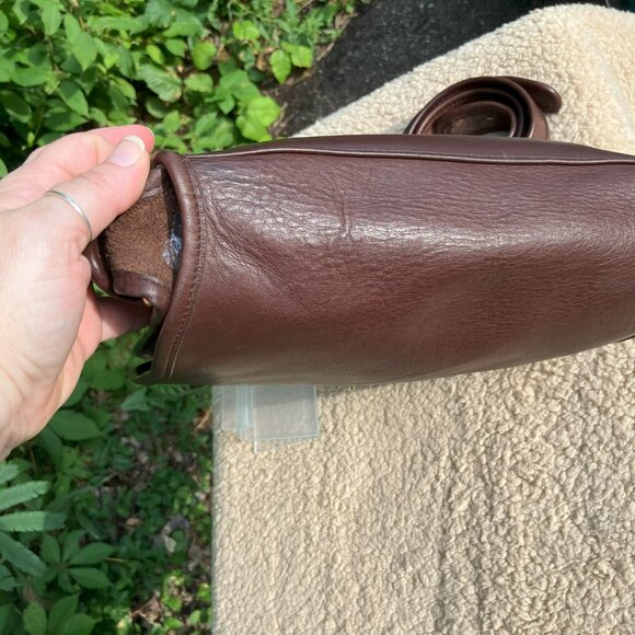 SOLD**Vintage Coach GUC Stewardess  Bag 9525,  in Mahogany, - Picture 6 of 15